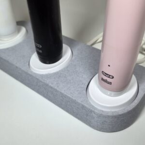 Oral-B multi-charger | straight | 3 toothbrushes